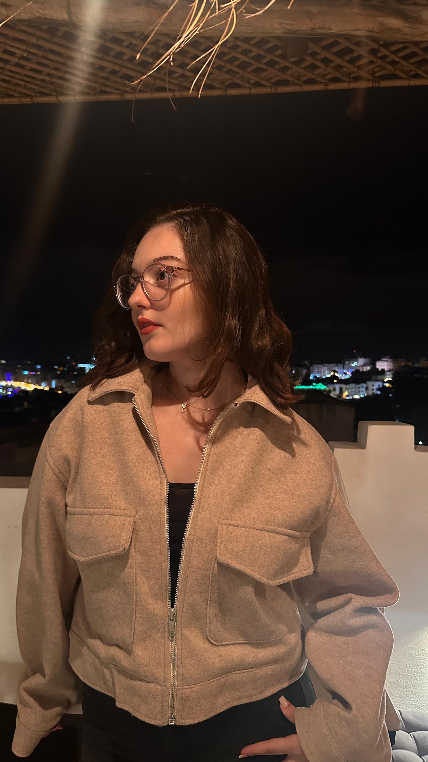 Blouson Cropped AMORISTE – Élégance intemporelle.