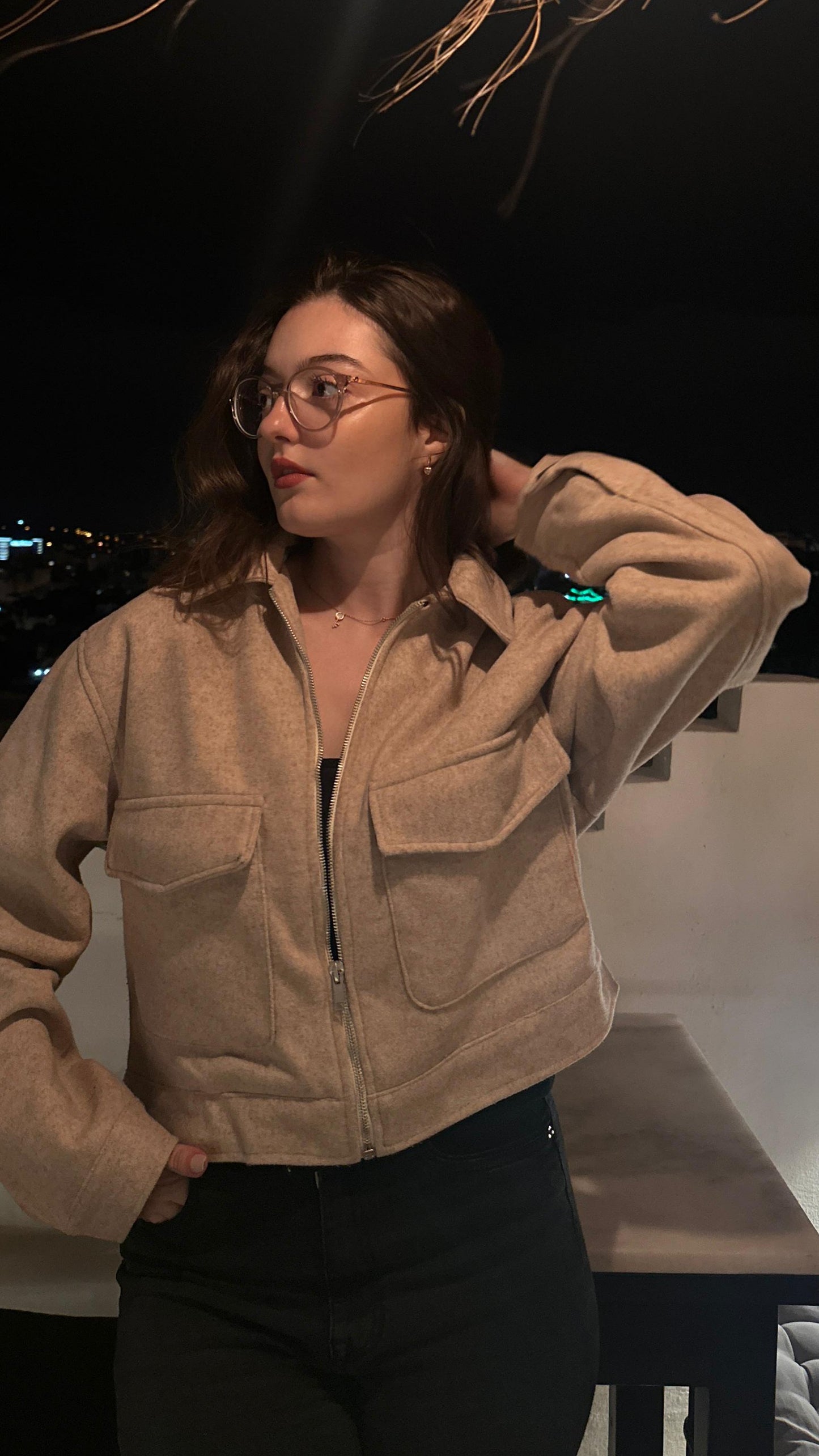 Blouson Cropped AMORISTE – Élégance intemporelle.